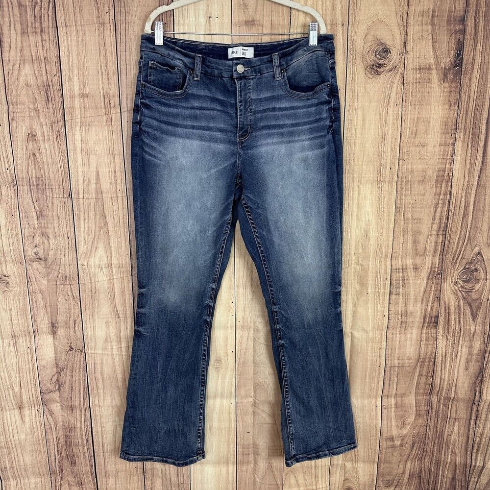 Buckle Women's Boot Cut Jeans in Washed Blue